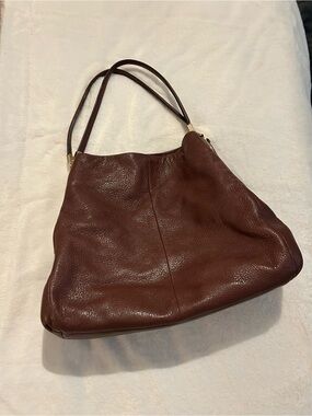 Coach Classic Brown Leather Shoulder Bag